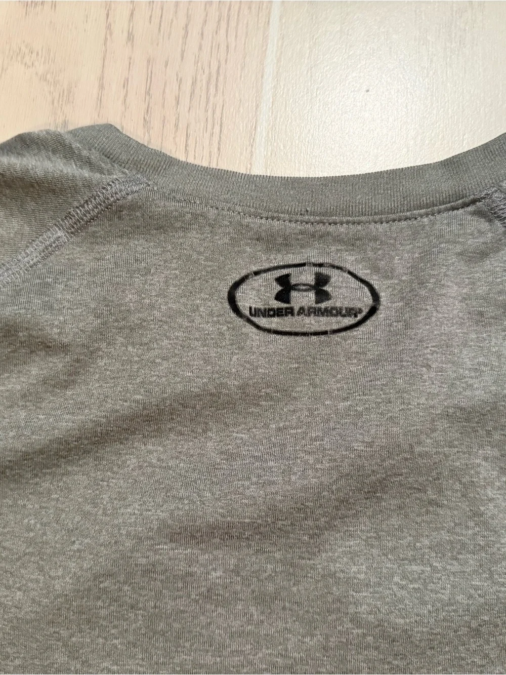 Under Armour‎ Boys Youth Large Loose Fit Athletic Tee Gray